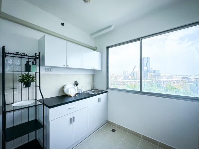 1 Bedroom Condo