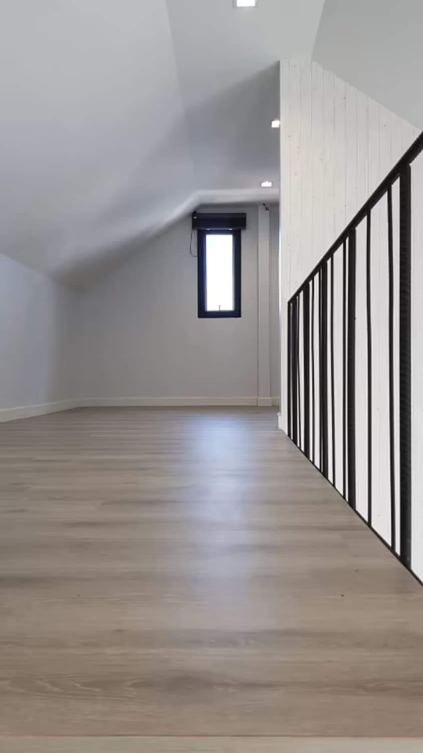 2 Bedroom House - Image 11