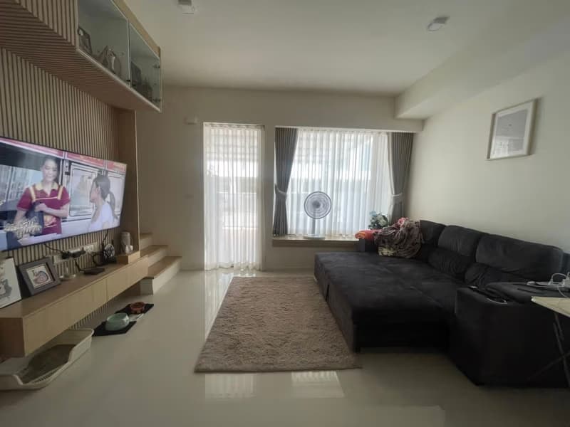 3 Bed Townhouse for Rent in Bang Phli