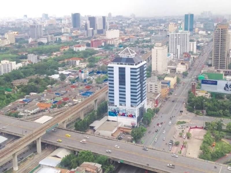 2 Bed Condo for Sale in Huai Khwang