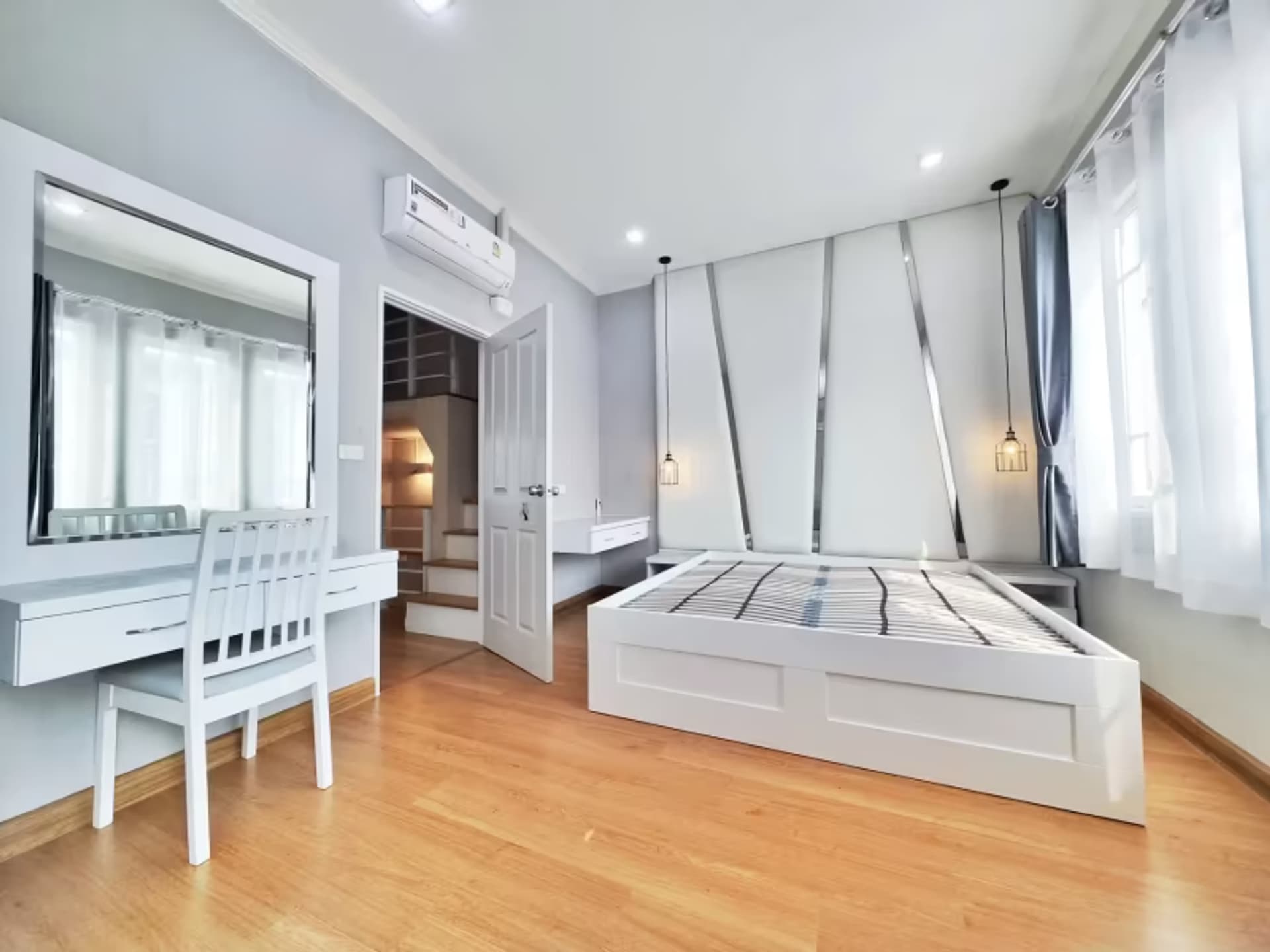 4 Bedroom House - Image 21