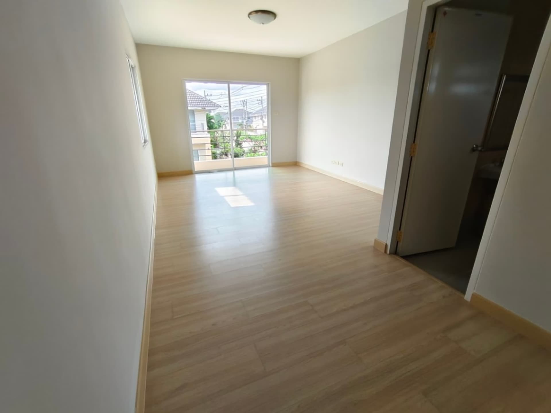 3 Bed House for Sale in Mae Rim - Image 2
