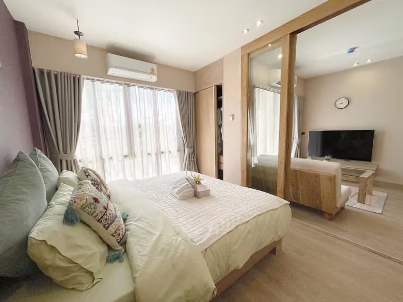 1 Bedroom Condo