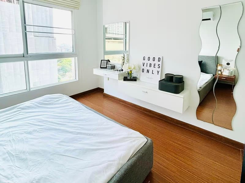 1 Bedroom Condo