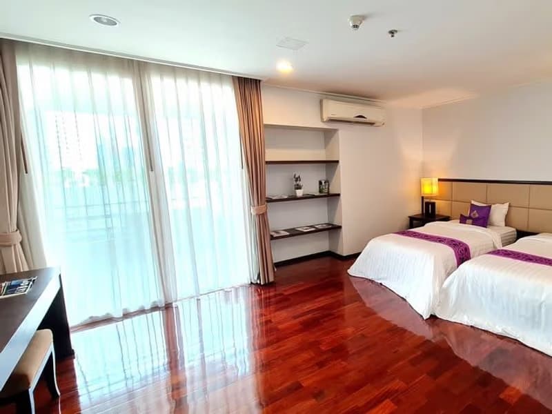 2 Bed Condo for Rent in Watthana