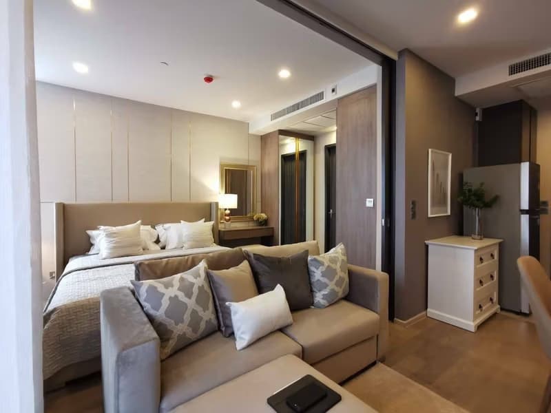 1 Bedroom Condo