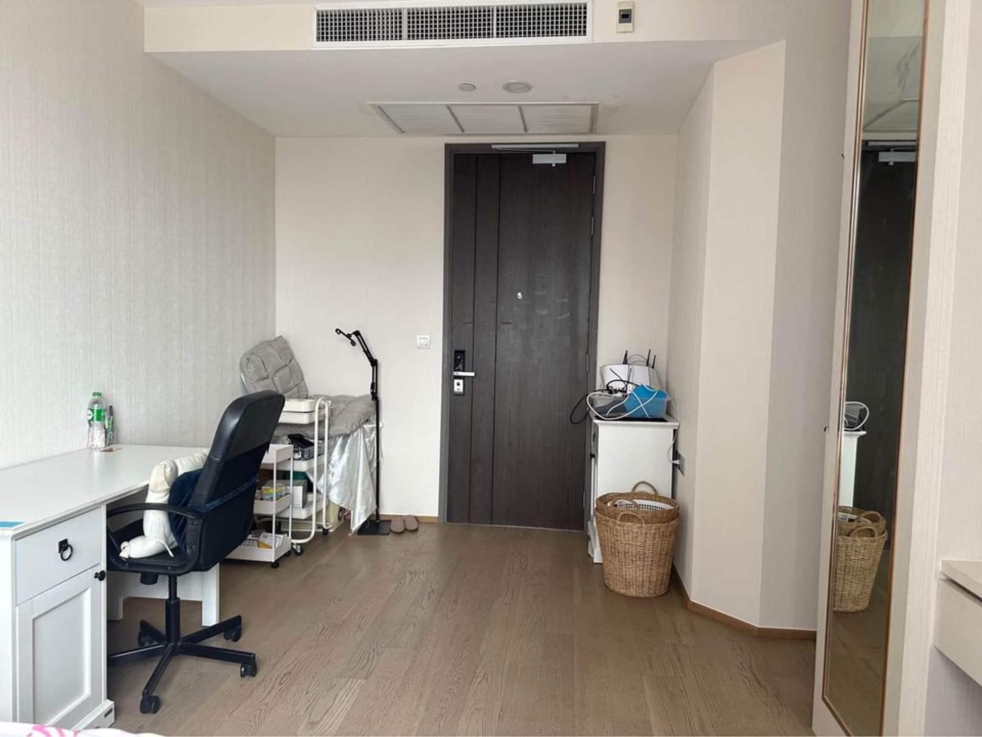 1 ห้องนอน Condo สำหรับ ขาย ใน บางรัก - Image 2