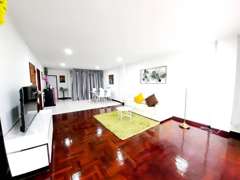 Service apartment for Rent in Watthana 