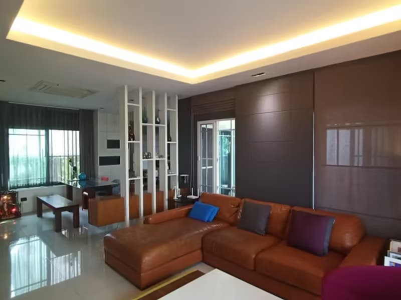 House for Sale in Prawet.