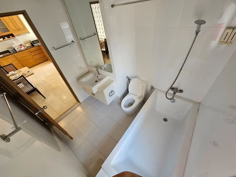 2 Bed Condo for Rent in Huai Khwang