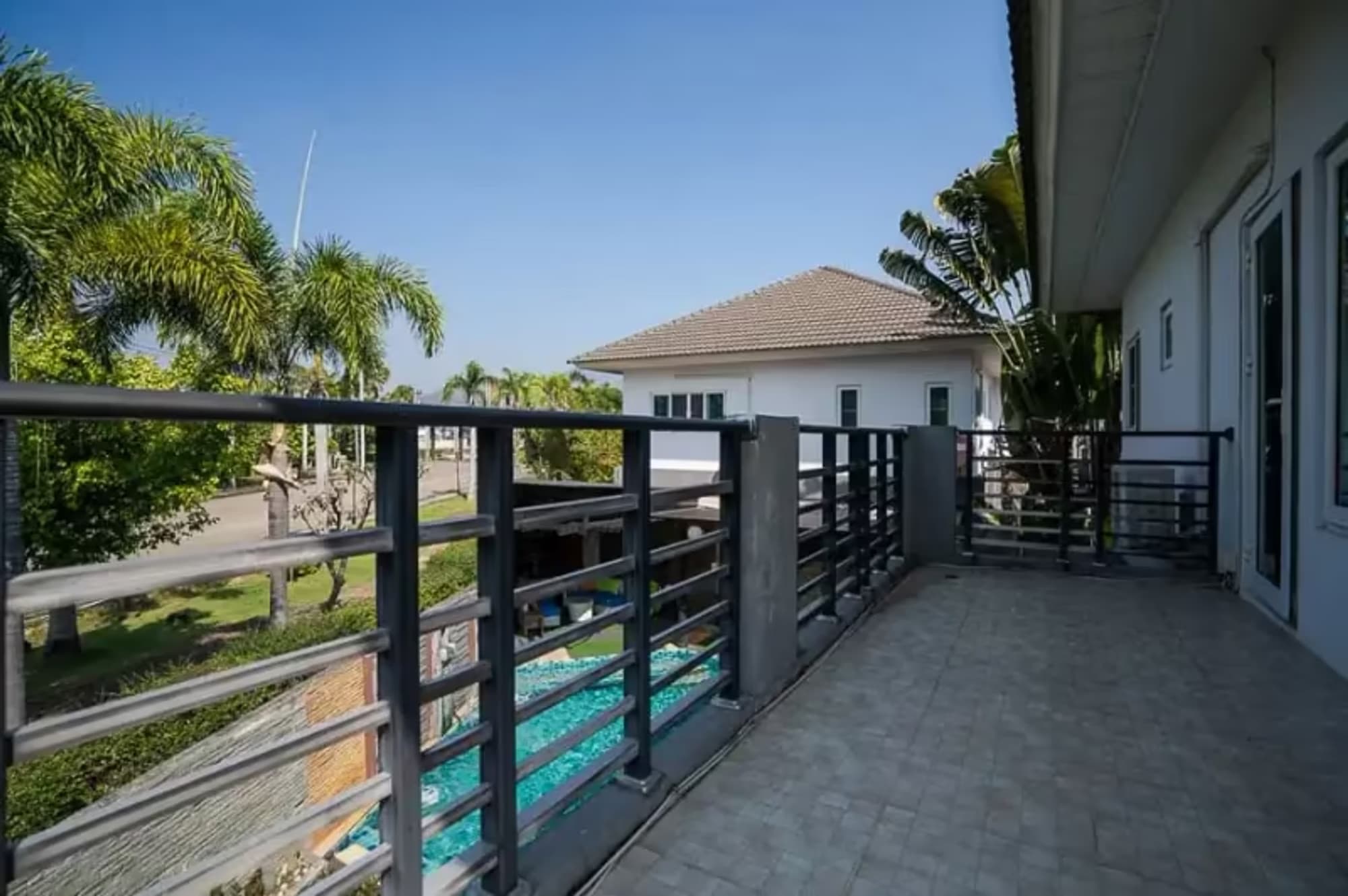 4 Bedroom House - Image 14