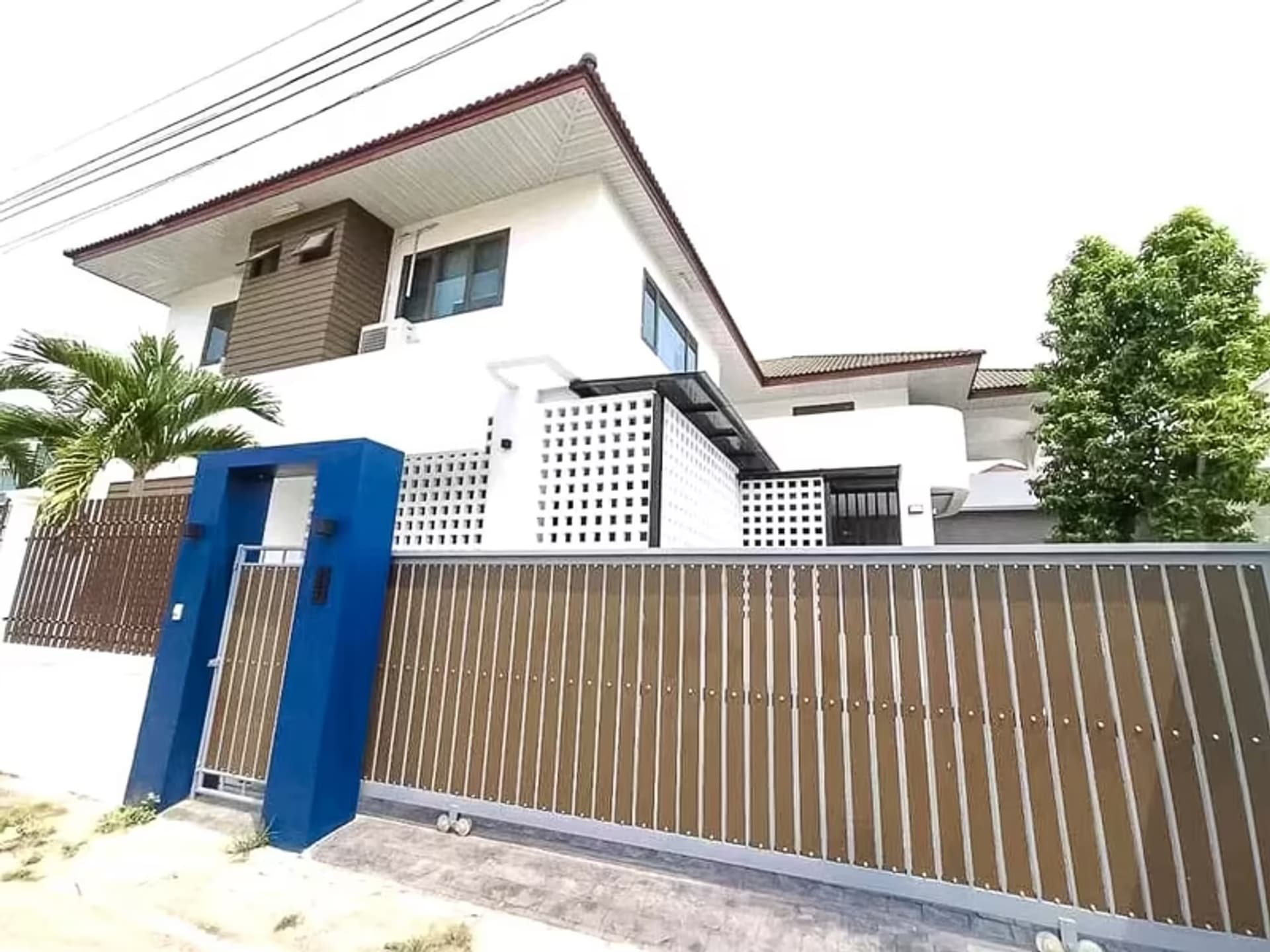 9 Bedroom Pool Villa - Image 4