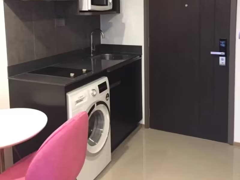  Ashton Chula-Silom