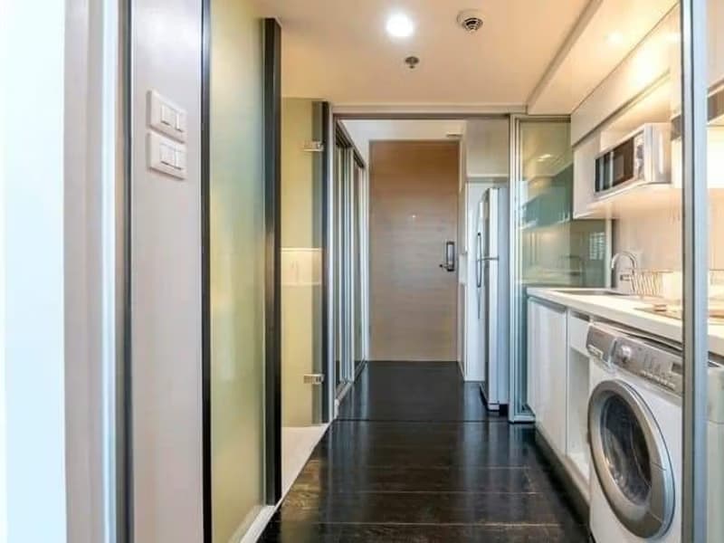 1 Bedroom Condo