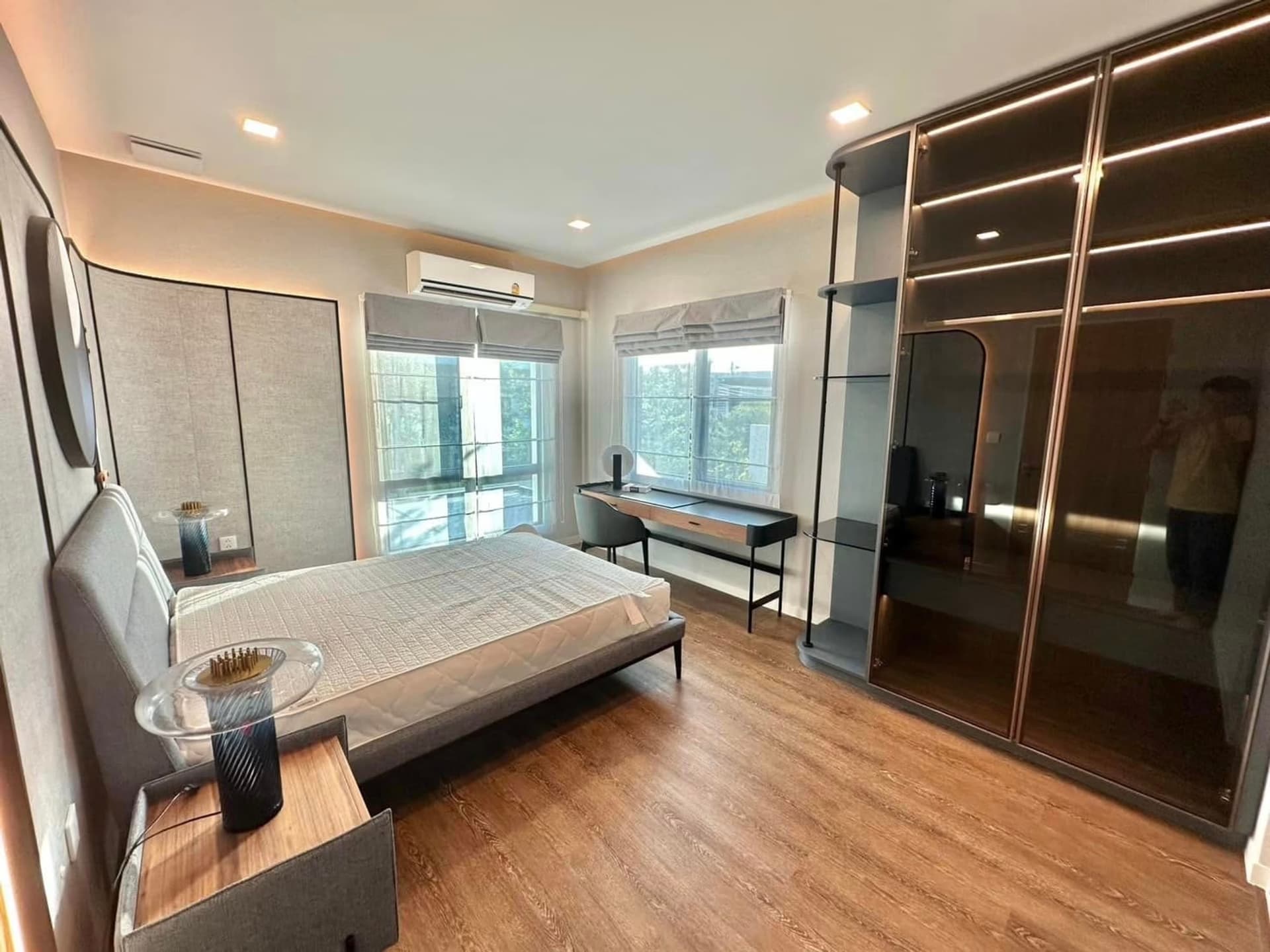 4 Bed House for Rent in undefined - Image 11