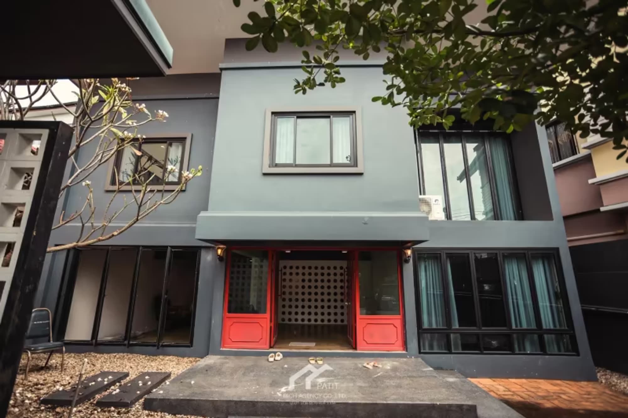 5 Bedroom House - Image 9