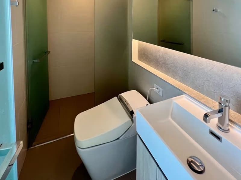 Condo for Rent at The Lumpini 24