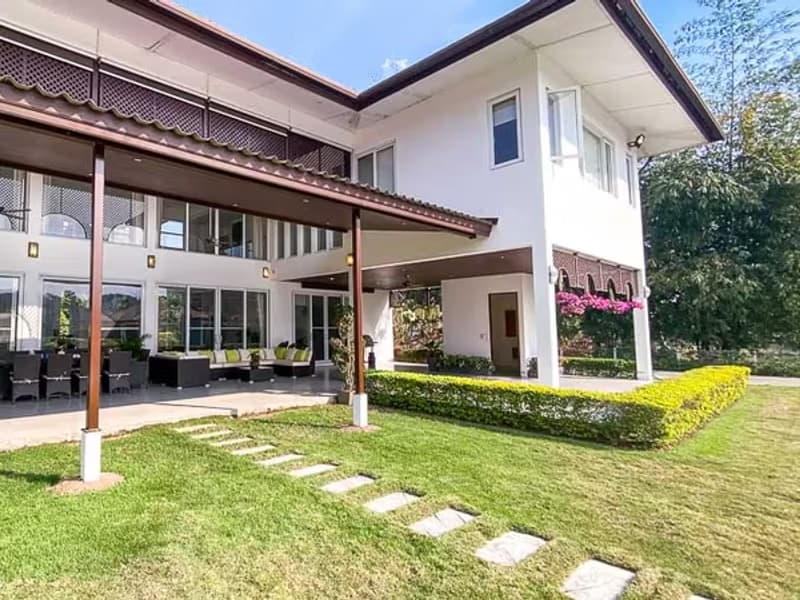 Luxury Pool Villa for Sale/Rent in Mae Rim