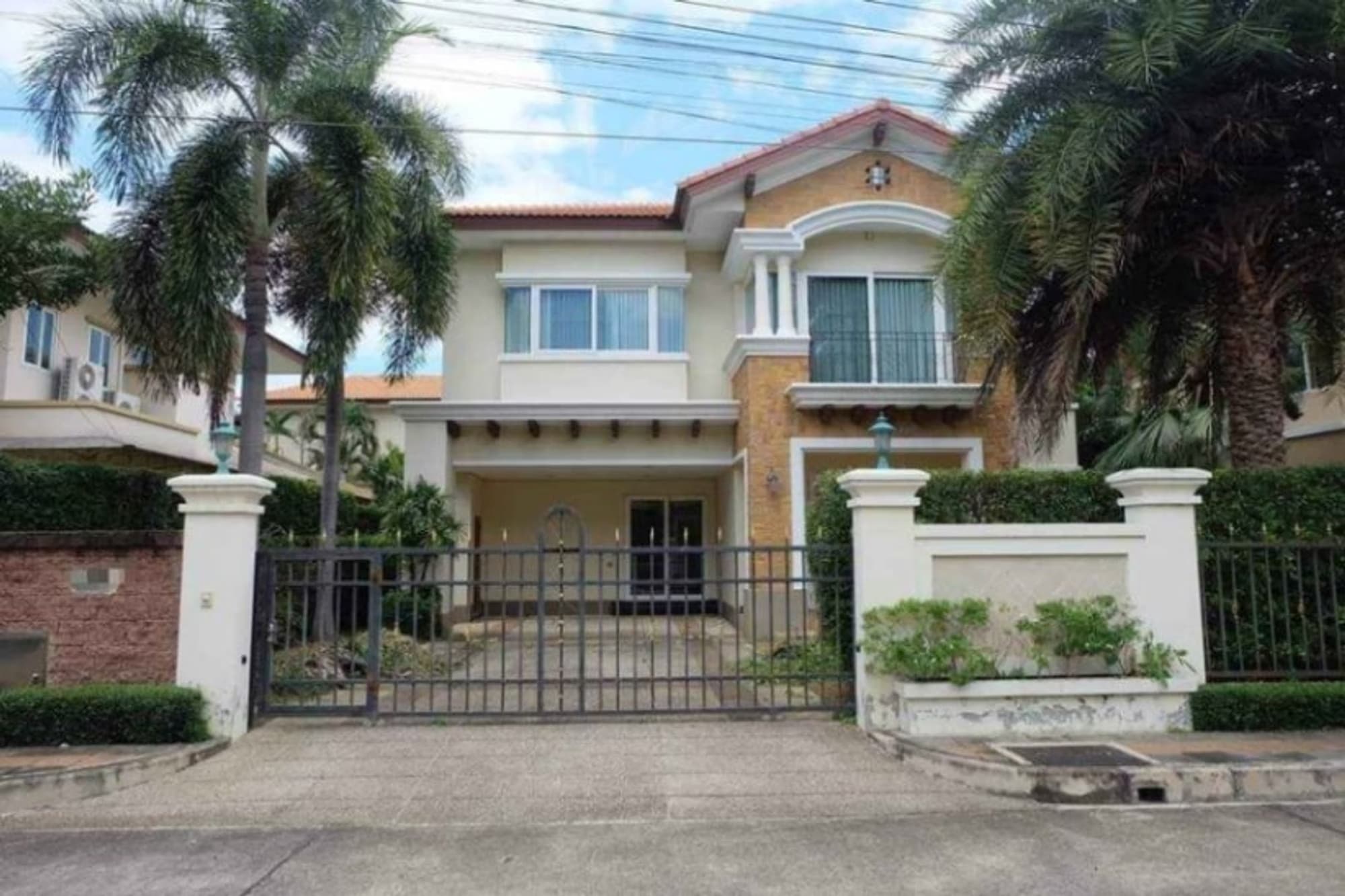 3 Bed House for Sale in Mueang Chiang Mai - Image 1