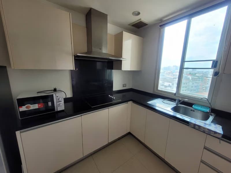 2 Bed Condo for Rent in Khlong San