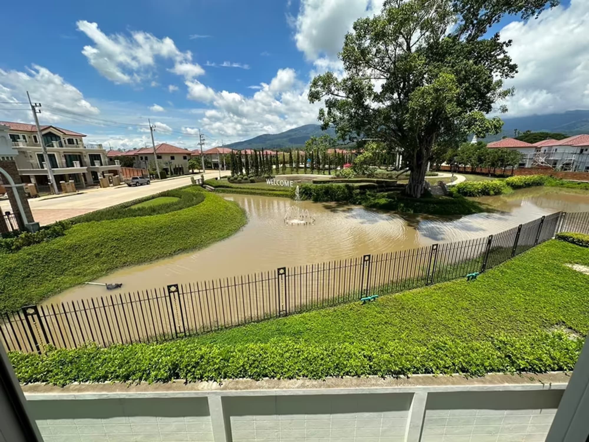 4 Bedroom House - Image 10