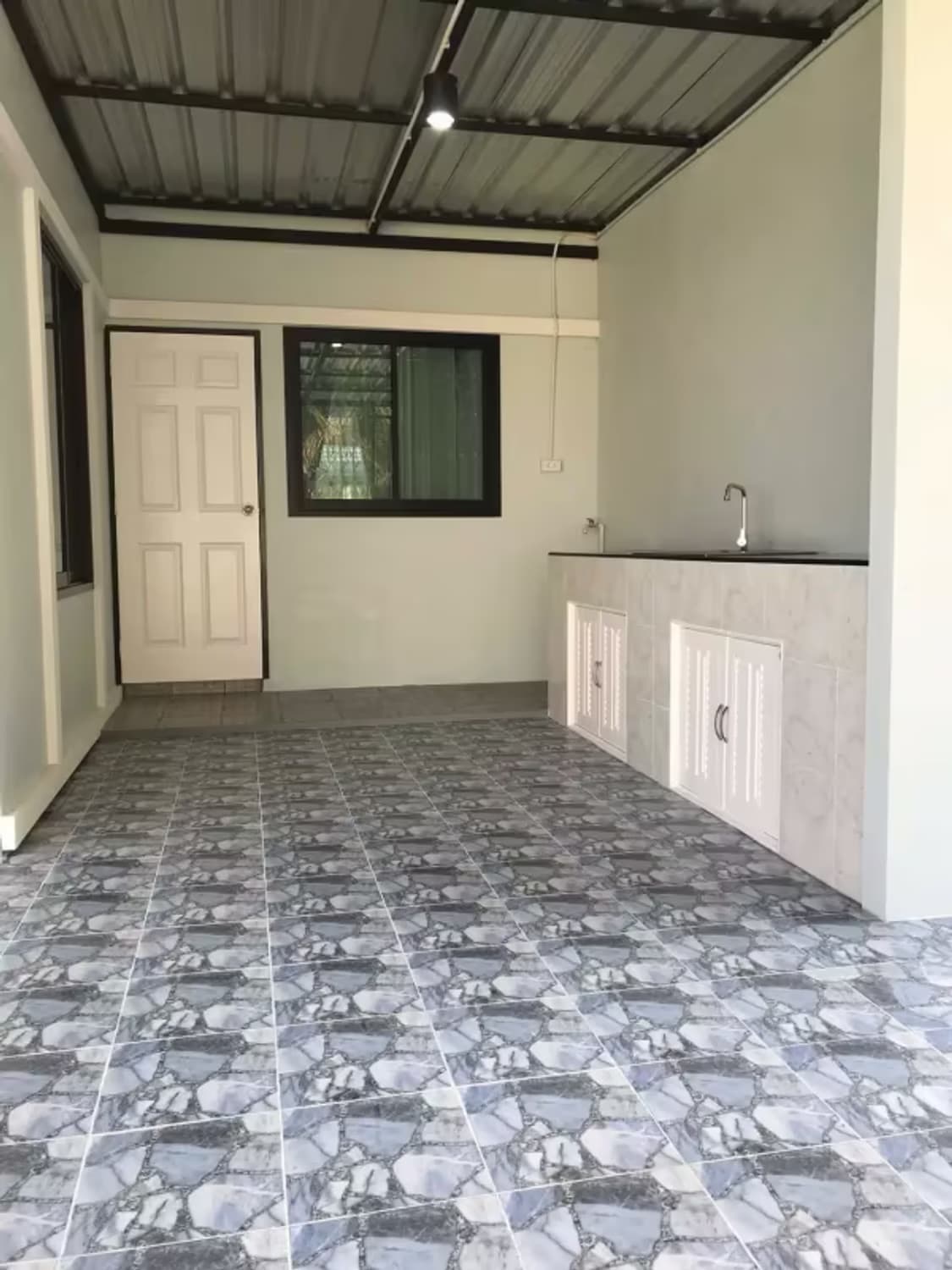 3 Bedroom House - Image 8