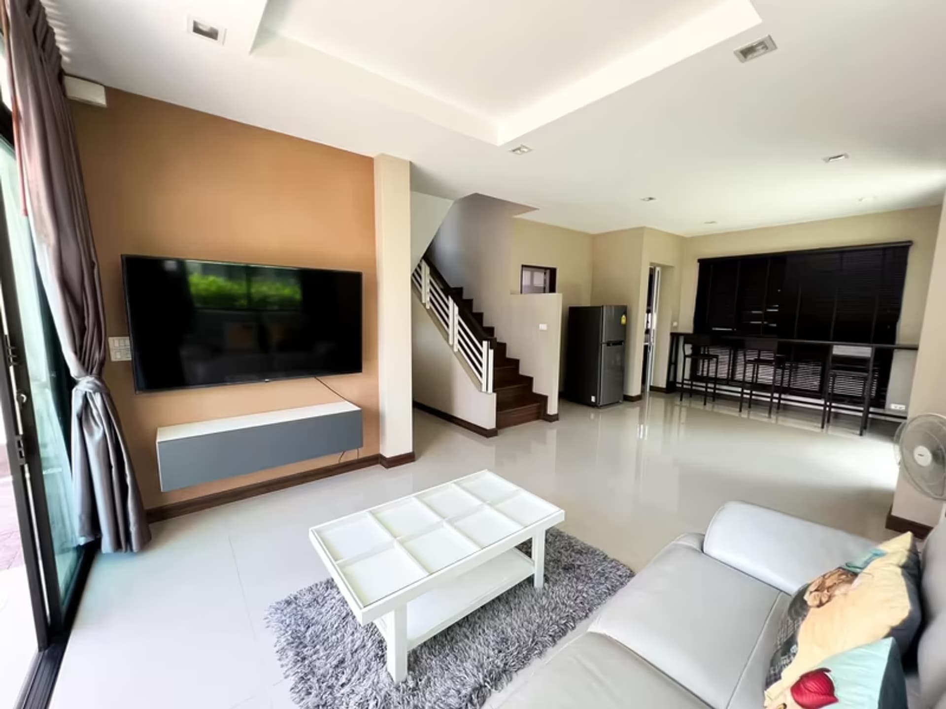  - Image 5