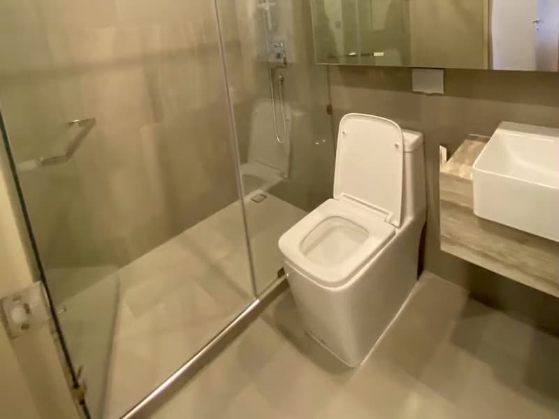 2 Bed Condo for Rent and Sale in Khlong Toei