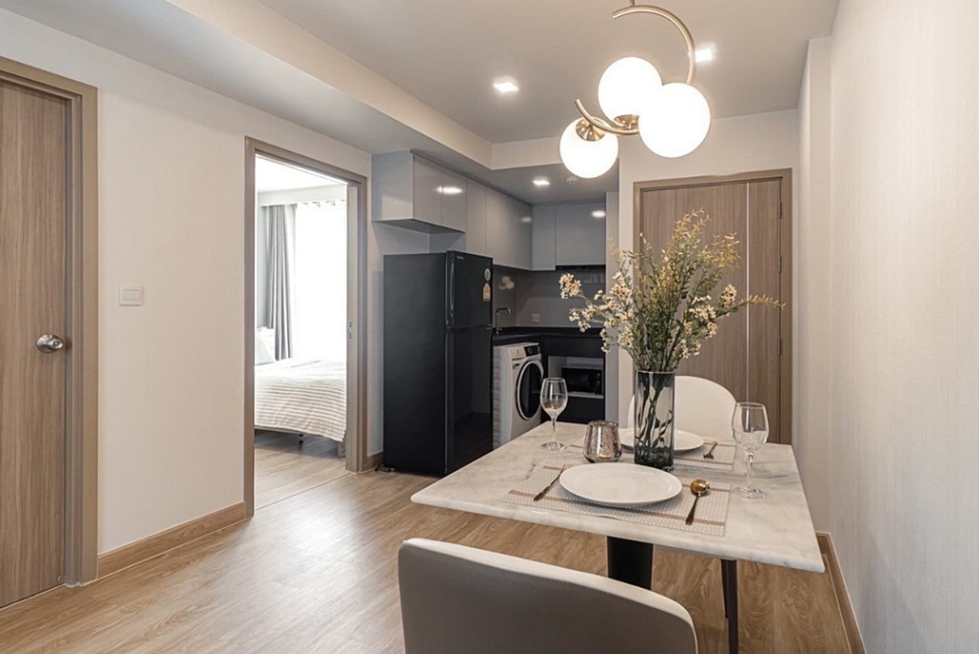 2 Bed Condo for Sale in undefined - Image 2