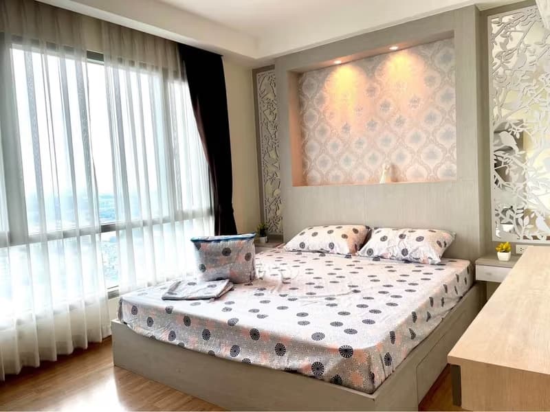 2 Bedroom Condo