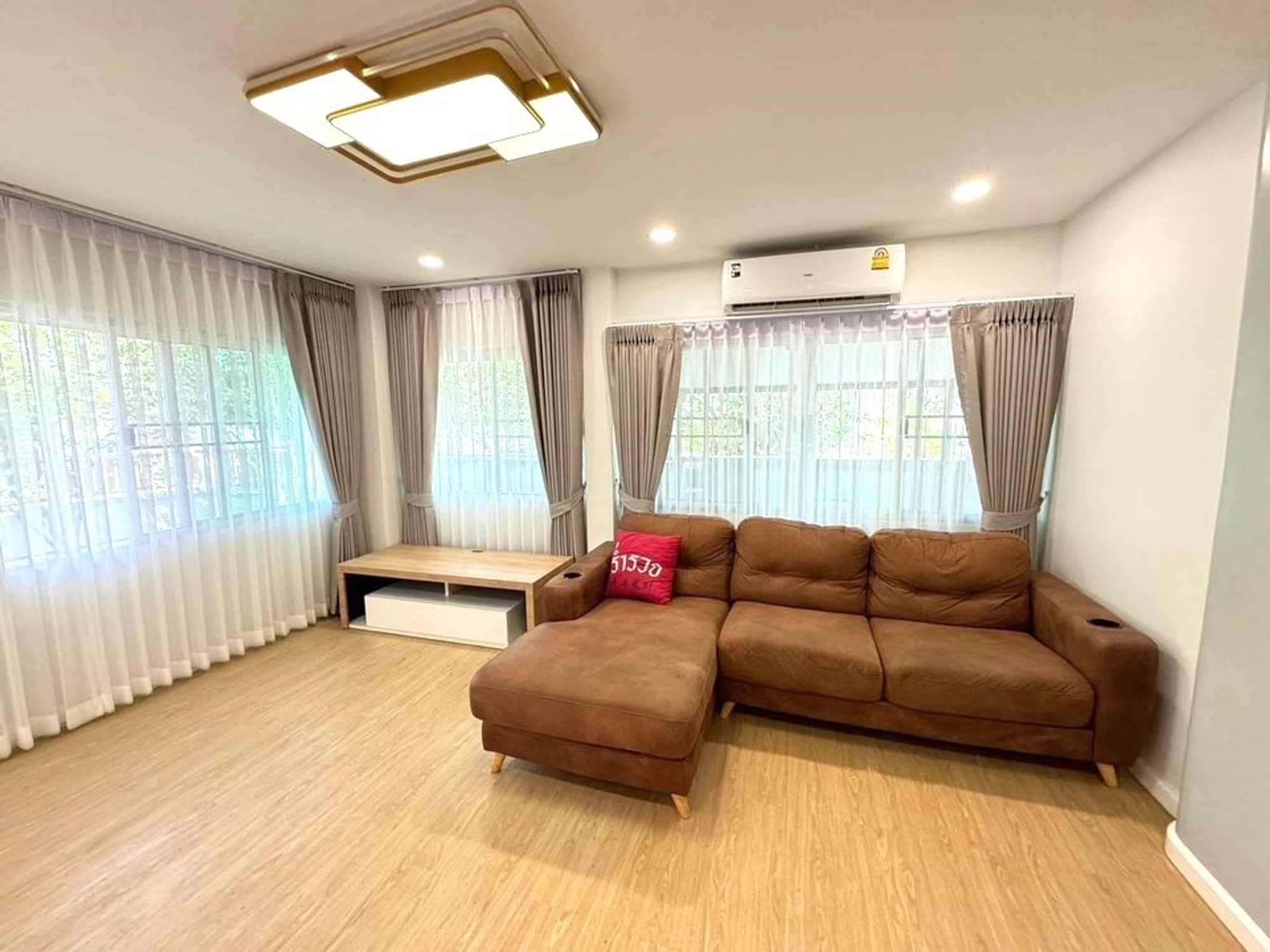 3 Bed House for Rent in San Sai District - Image 2