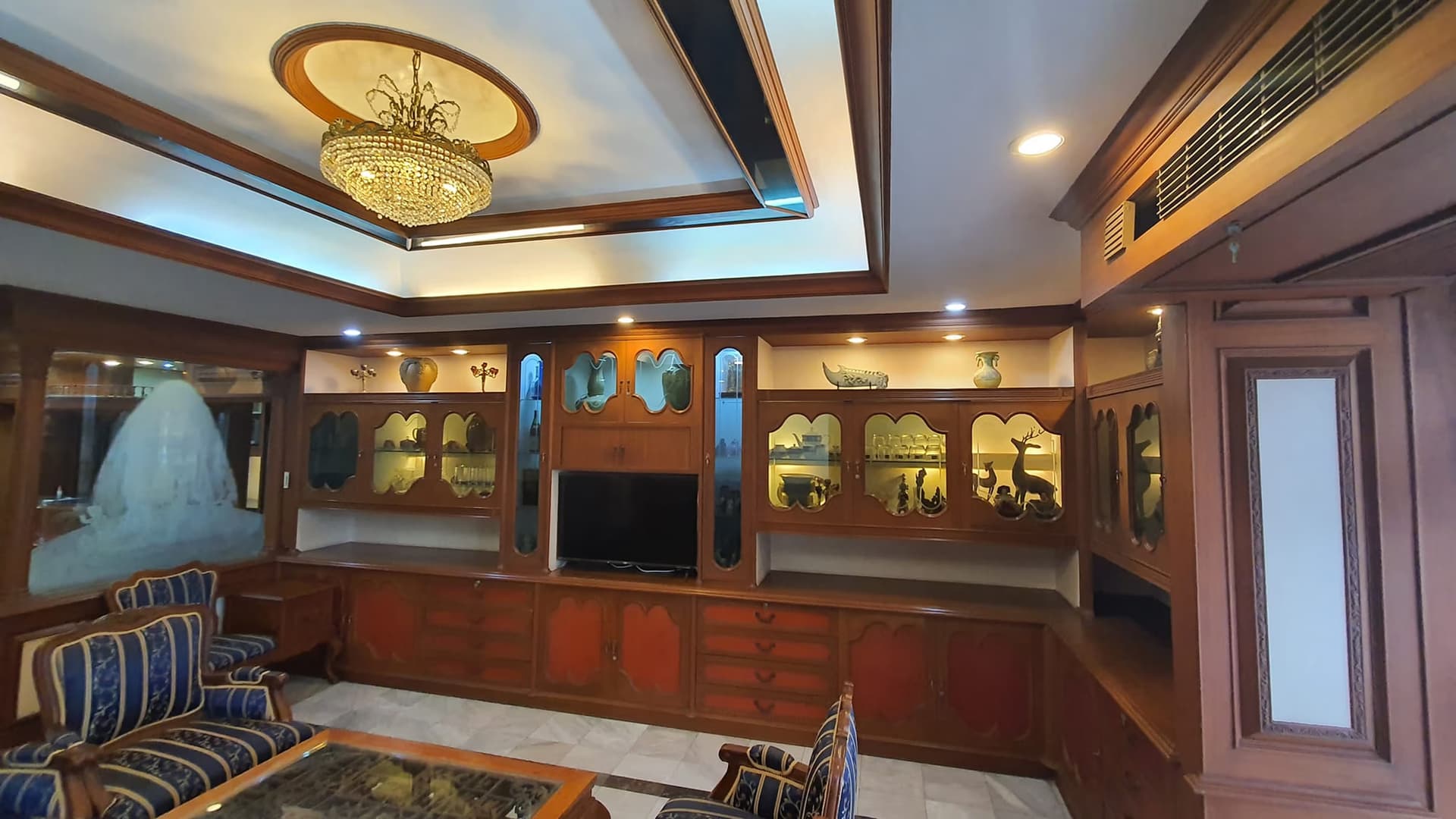 3 Bed Condo for Rent and Sale in Watthana - Image 7