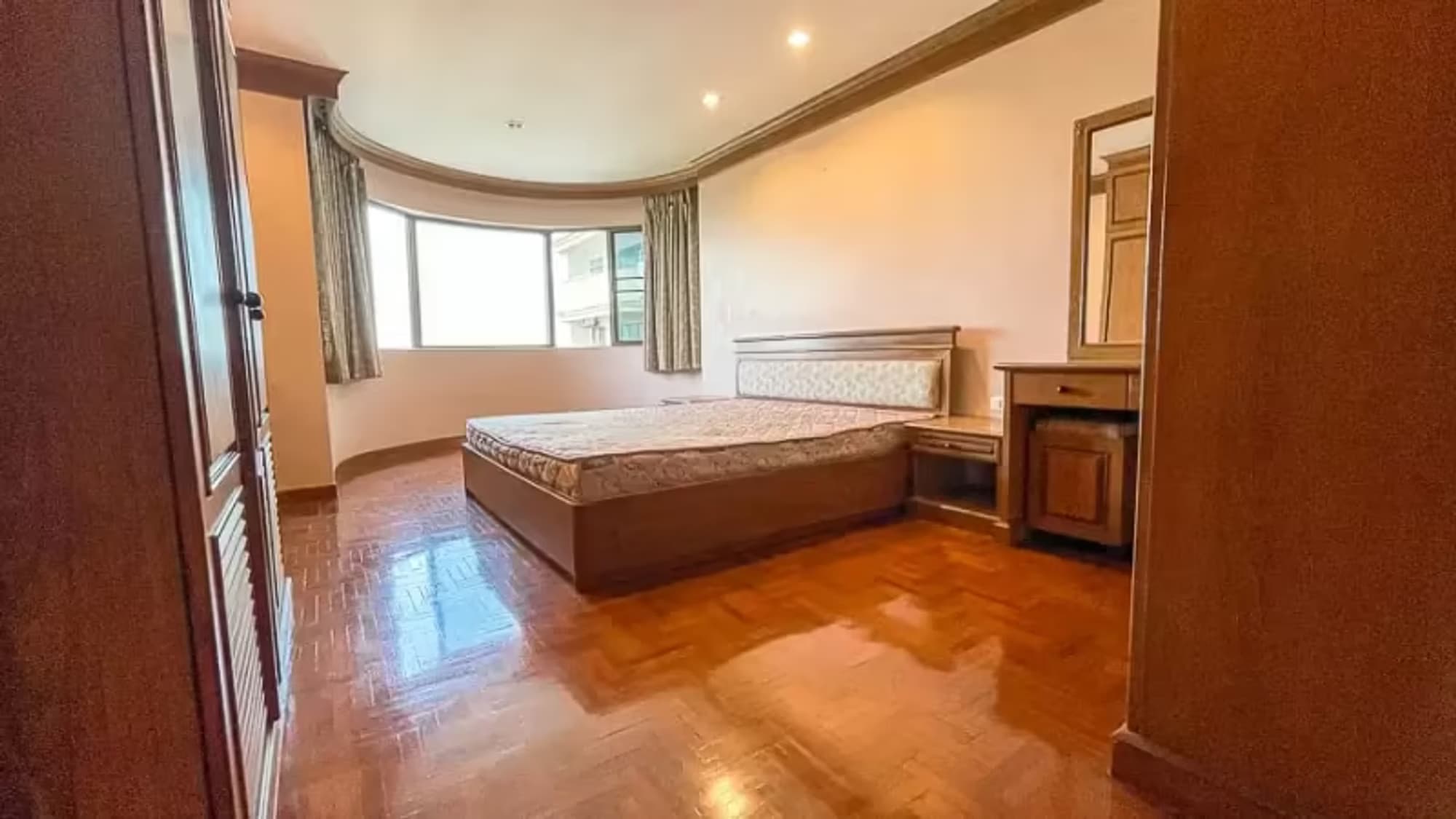 3 Bedroom Condo - Image 8