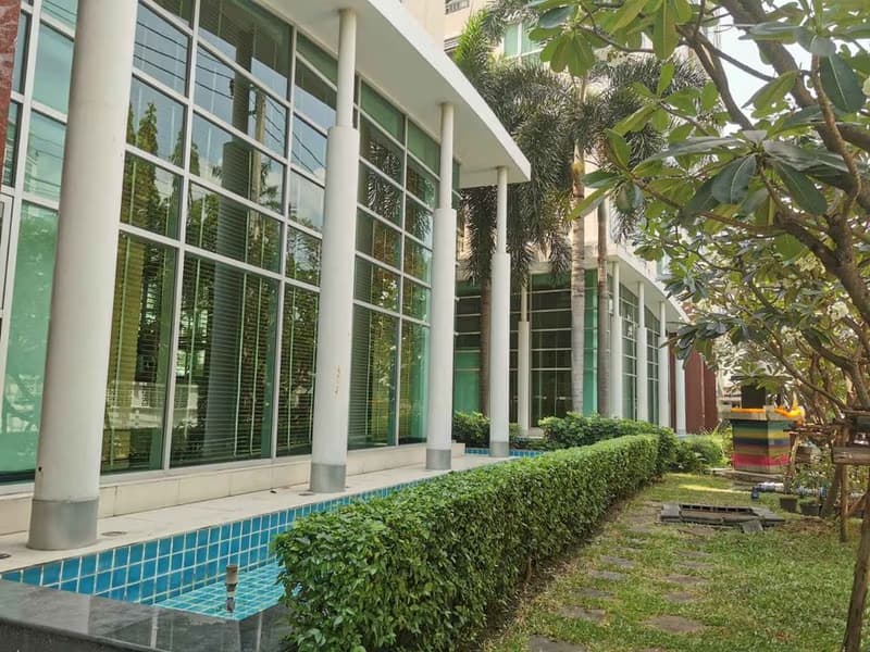 1 Bed Condo for Rent  Near Ekkamai BTS