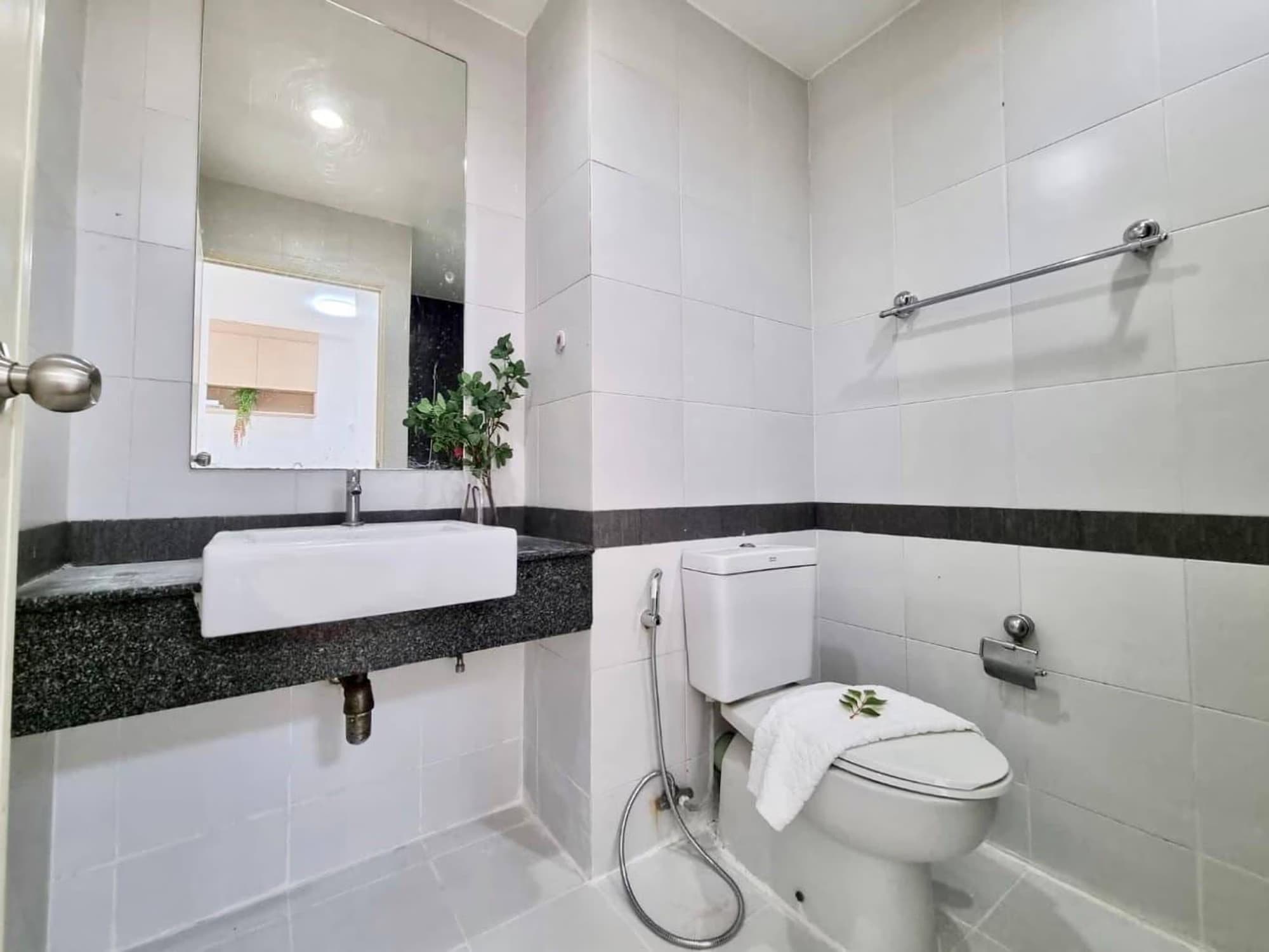 1 Bed Condo for Sale in Suan Luang - Image 6