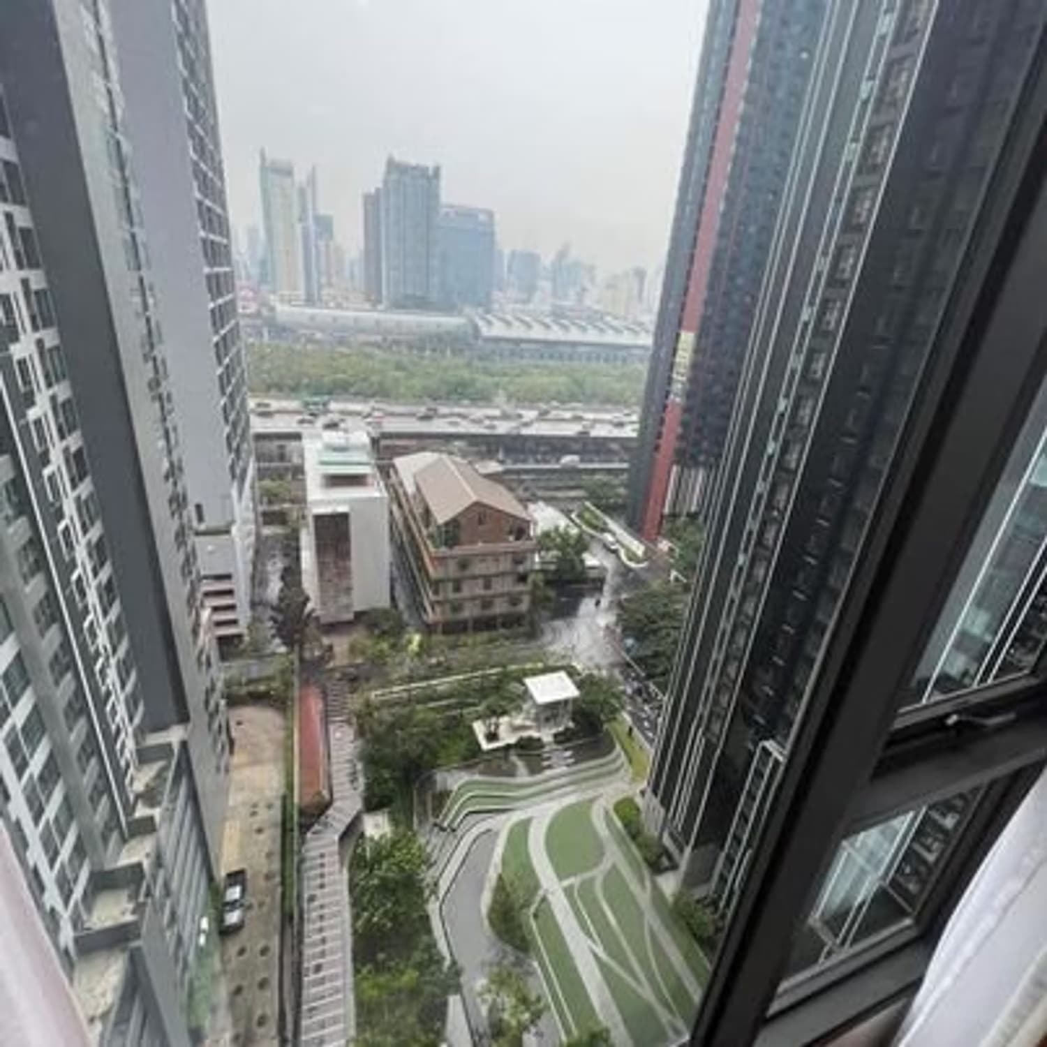 1 Bed Condo for Sale  Near Phra Ram 9 MRT - Image 7