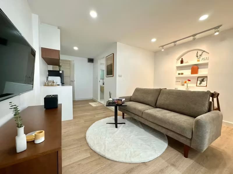 1 Bedroom Condo