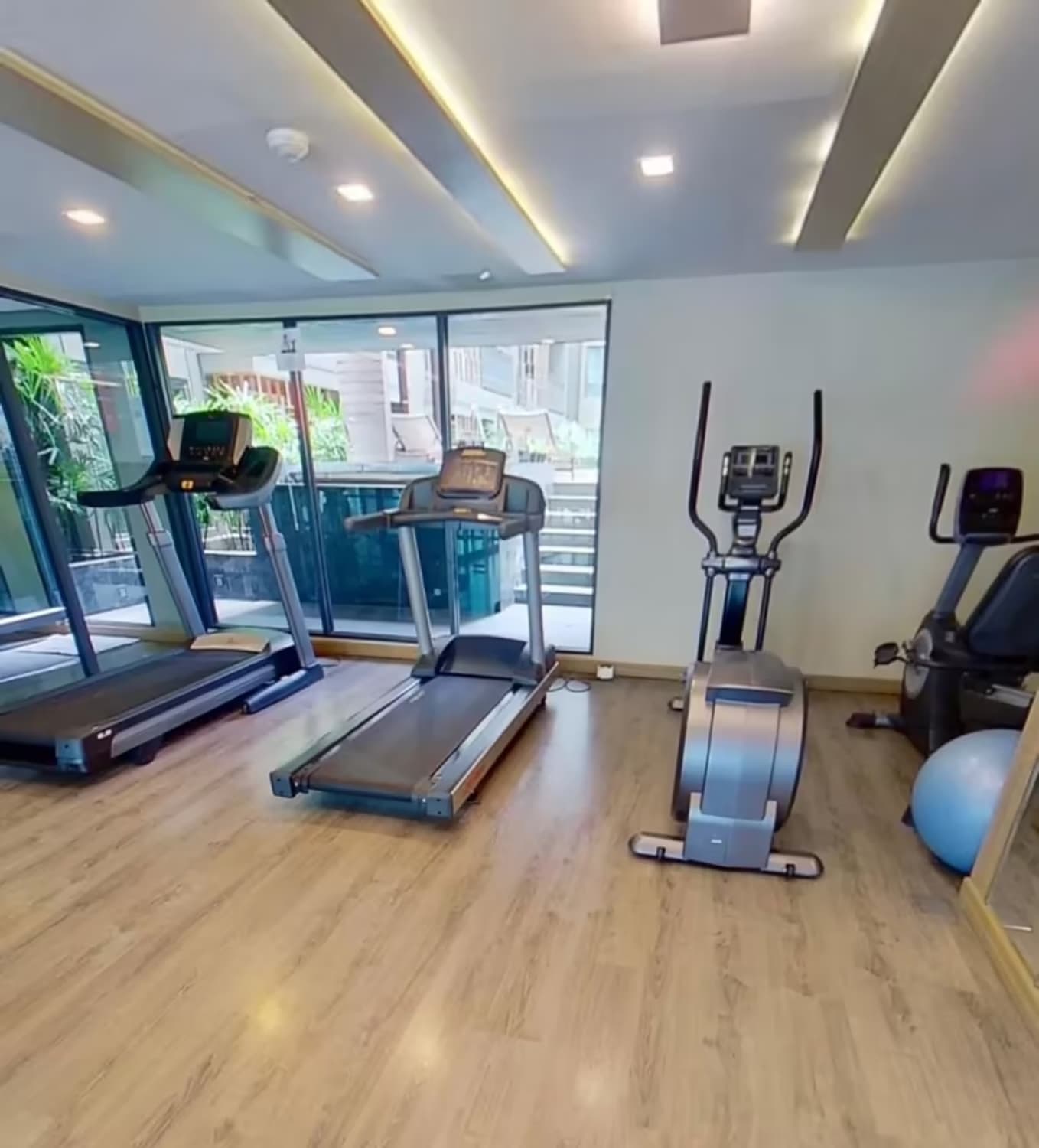 1 Bedroom Condo For Sale At Mirage Sukhumvit 27 - Image 2