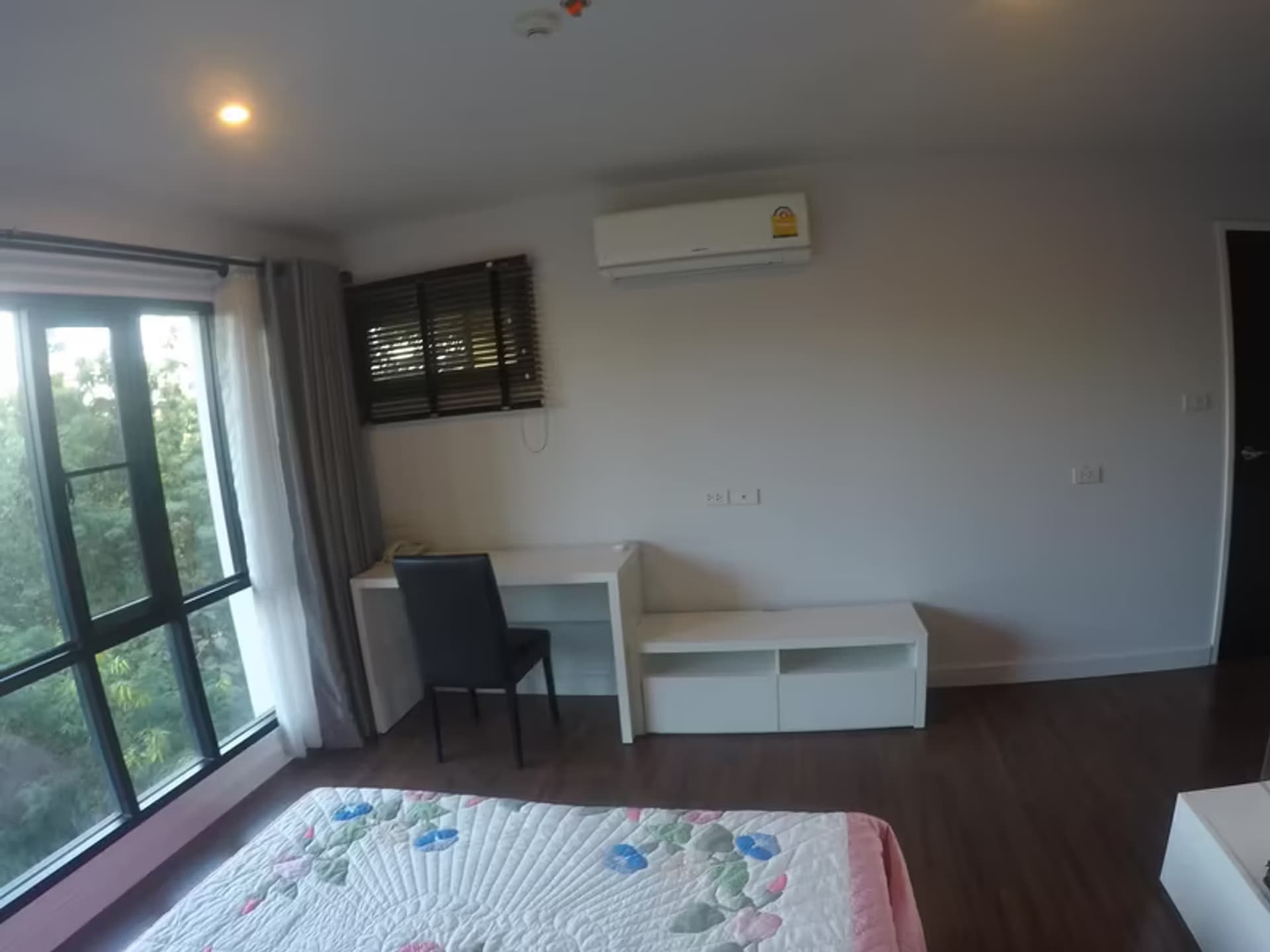1 Bedroom Condo - Image 4