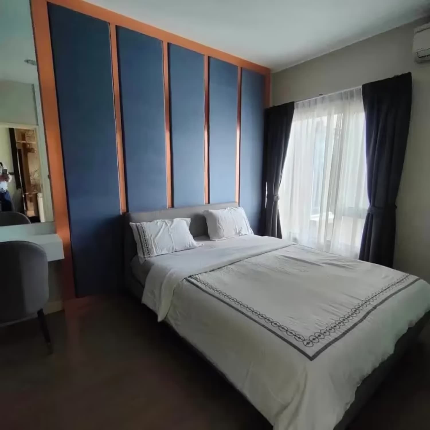 1 Bedroom Condo - Image 4