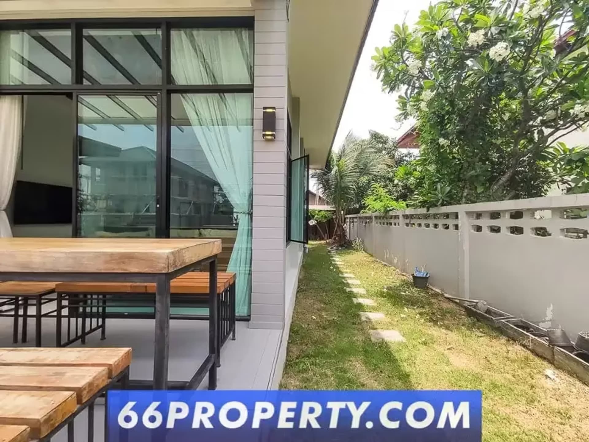 2 Bedroom House - Image 4