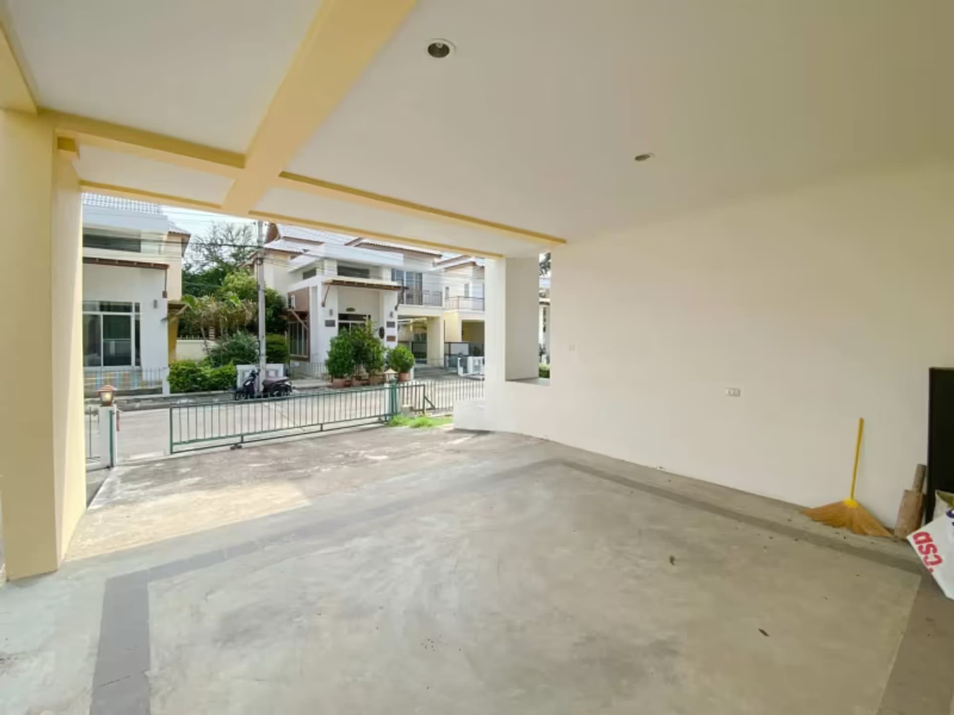 3 Bedroom House - Image 14