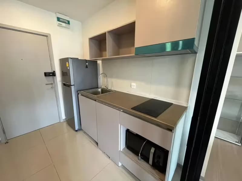 1 Bedroom Condo