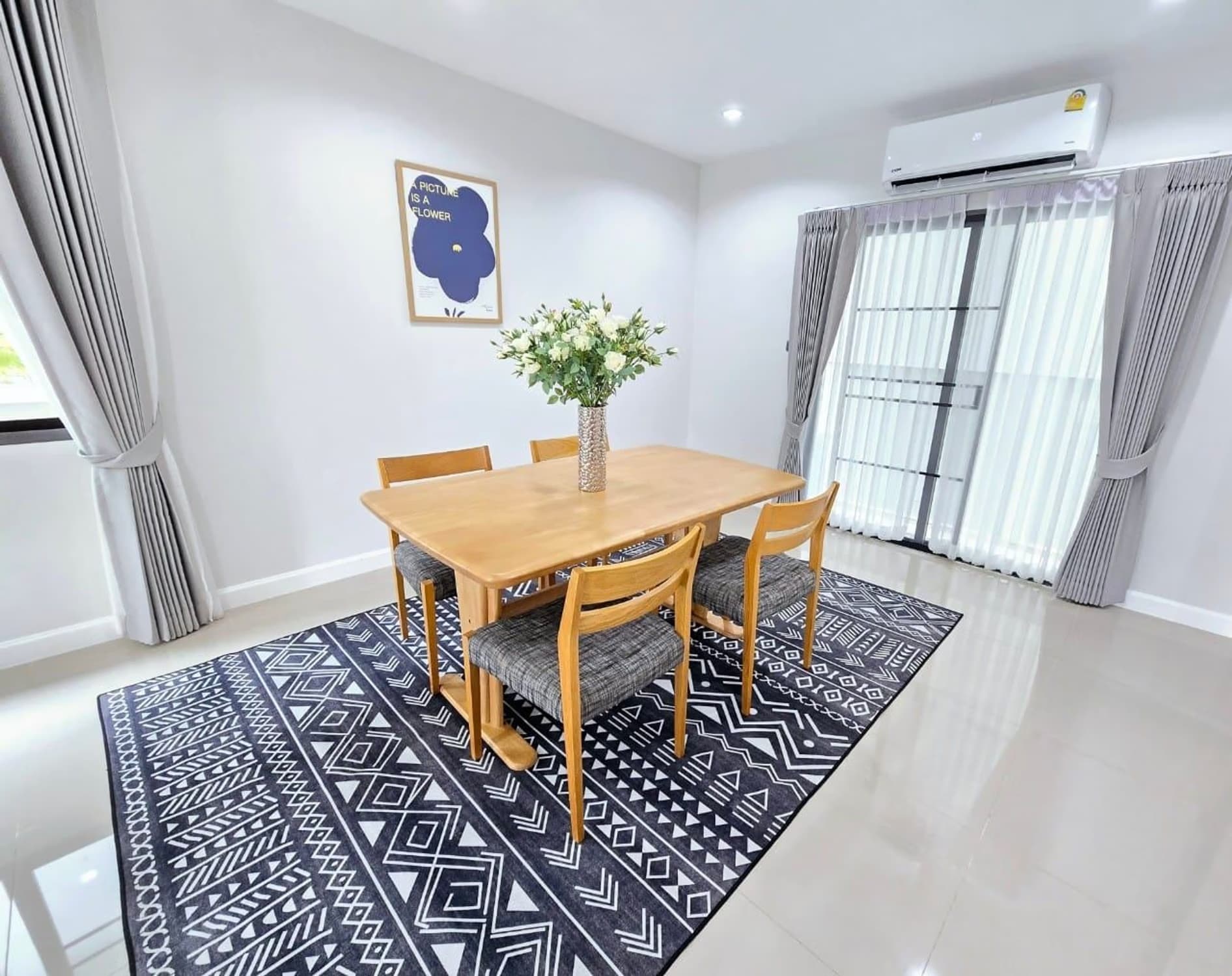 3 Bed House for Rent in Saraphi - Image 5