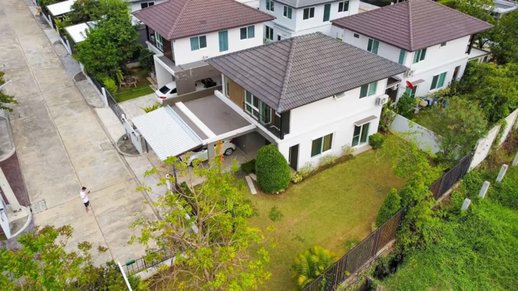 3 Bedroom House - Image 37