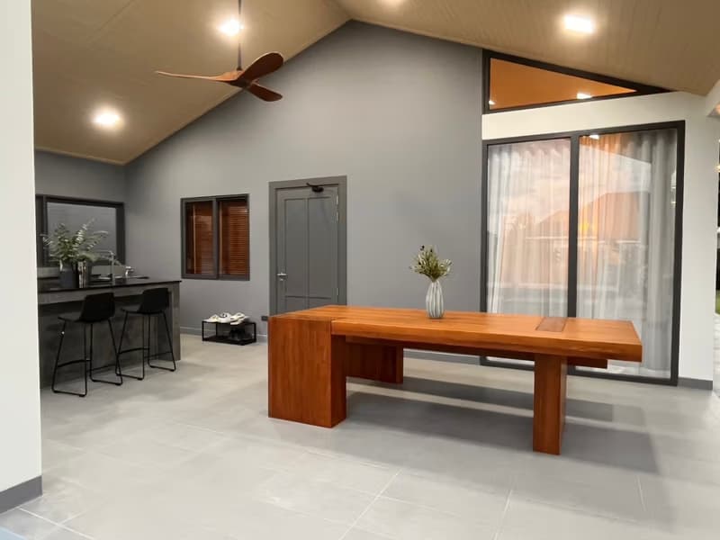 4 Bed house for Rent and Sale in Hang Dong District