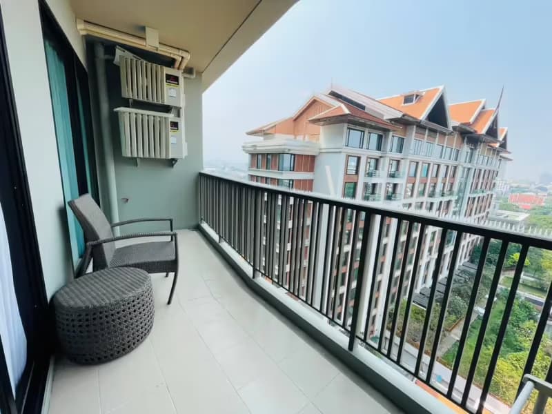 1 Bedroom Condo