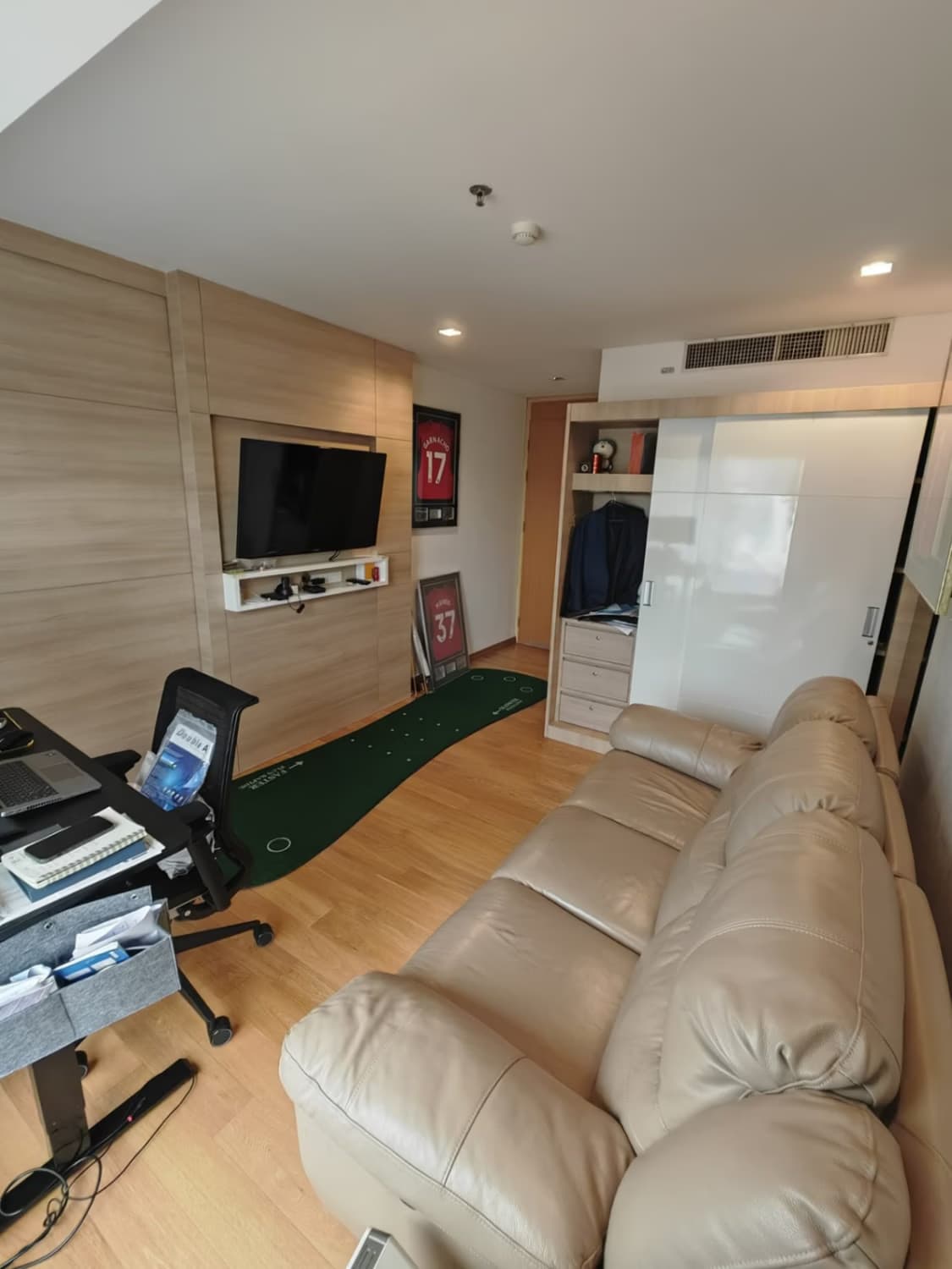 2 Bed Condo for Sale in Sathon - Image 4