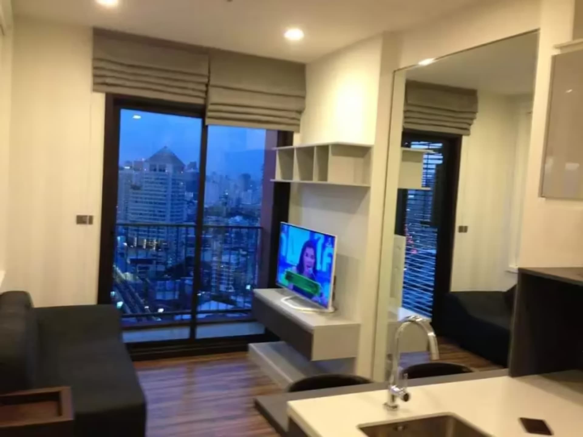 1 Bedroom Condo - Image 4
