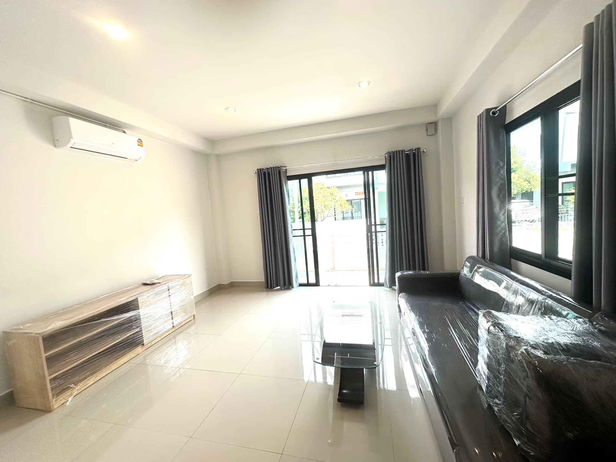 3 Bed House for Rent in Hang Dong - Image 2